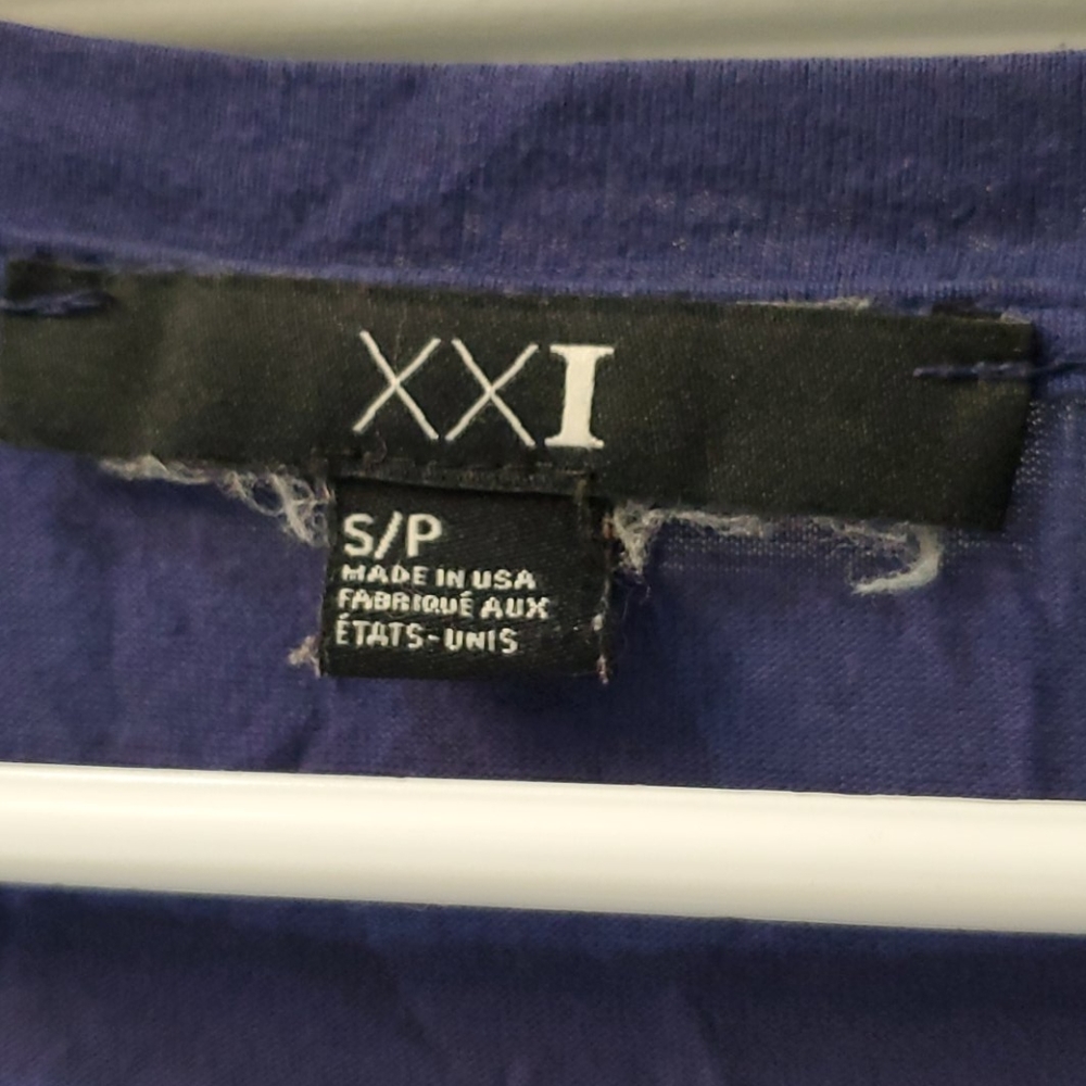 Tshirt - Picture 4 of 5
